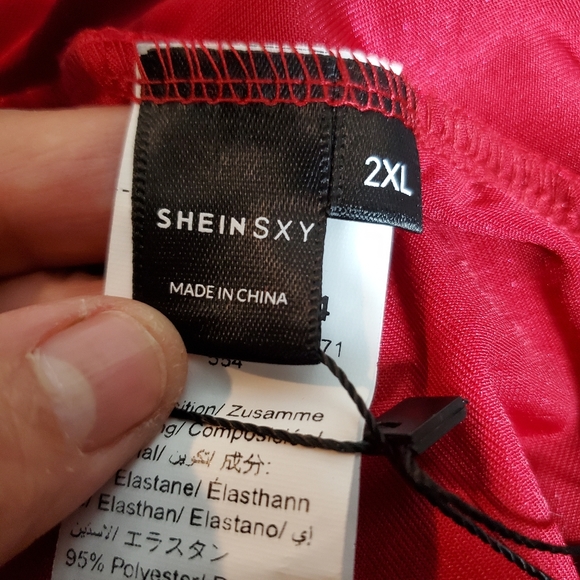 Shein Lace Insert Velvet Peplum Tee Size 2XL.Pit to pit approx: 21 inches Rig - Picture 6 of 8